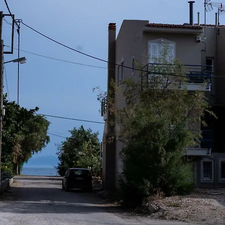 P.demis Hospitality דירה קנדיה